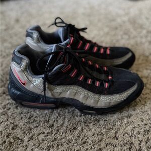 Nike Air Max 95
Safari Black Ash Cool Grey infrared
